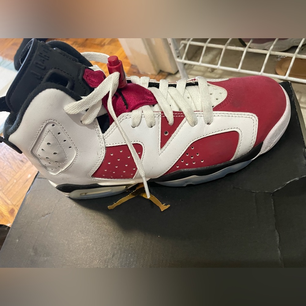 Jordan 6 Retro
Carmine